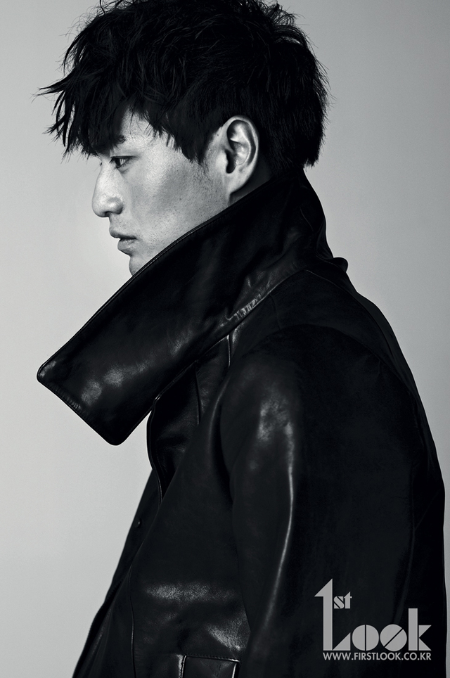 Lee Jin Wook goes black and white for 1st Look – ferrkingdustbunnehs